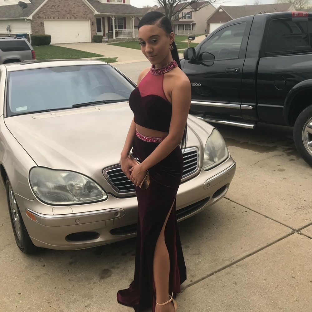 Maroon prom dress!
